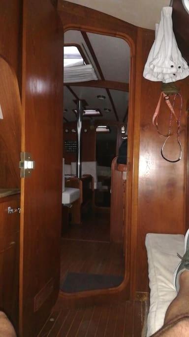 Boat-Apartamento Flotante Cadiz.. La Juanita Arroyo Exterior photo